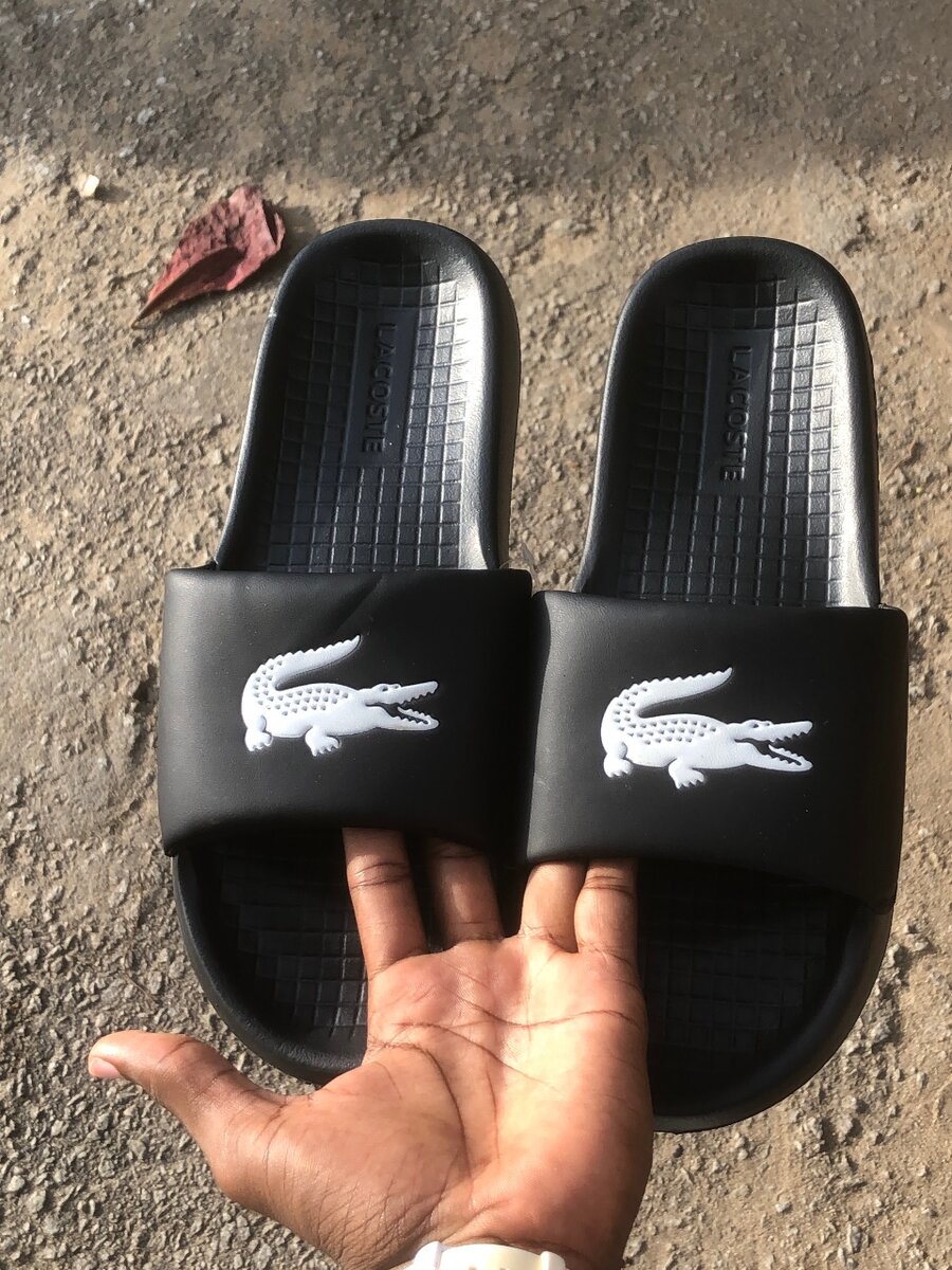 Sandale Lacoste et Nike