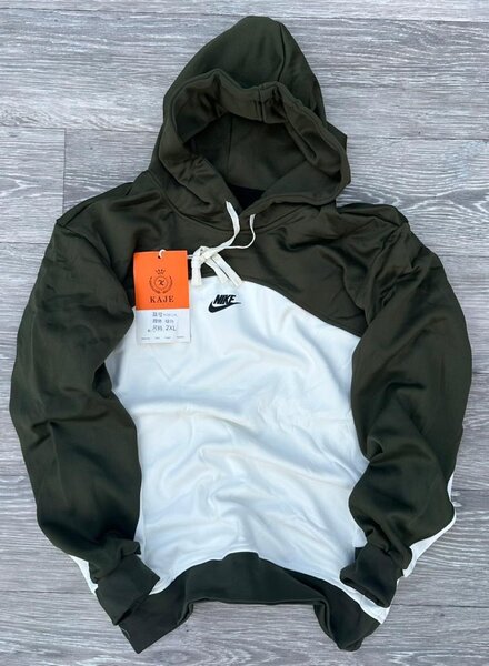 Sweat à capuche moderne