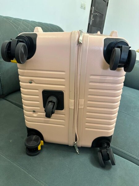 Smart USB Luggage