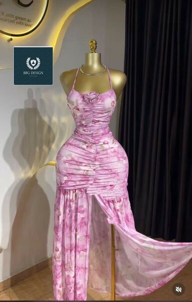 Robe longue fleurie élégante