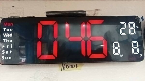 Horloge murale LED numérique