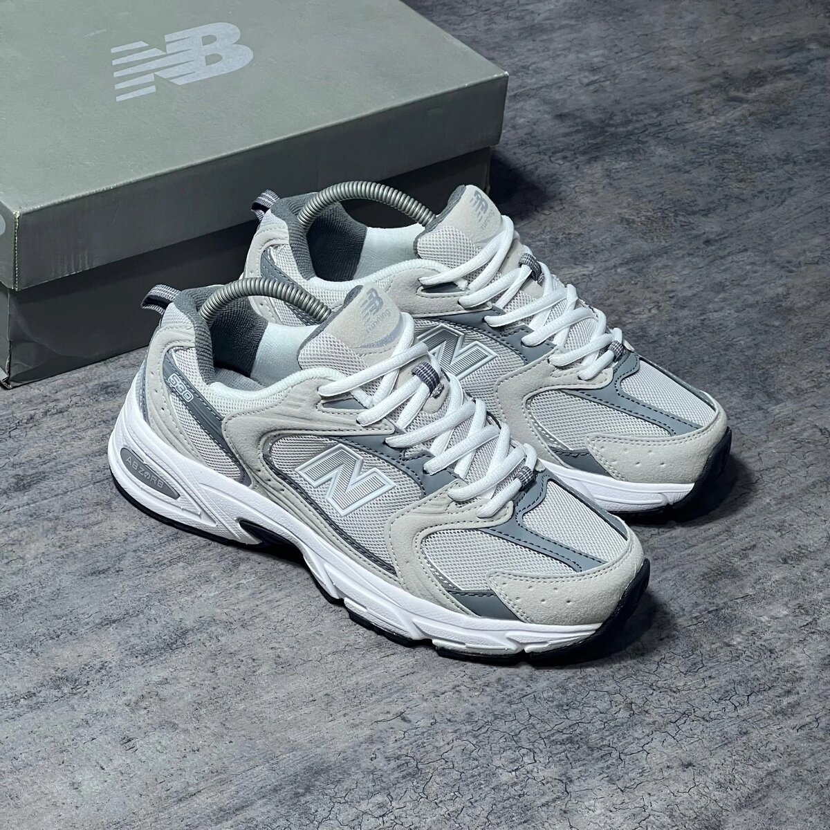 N E W B A L A N C E 530