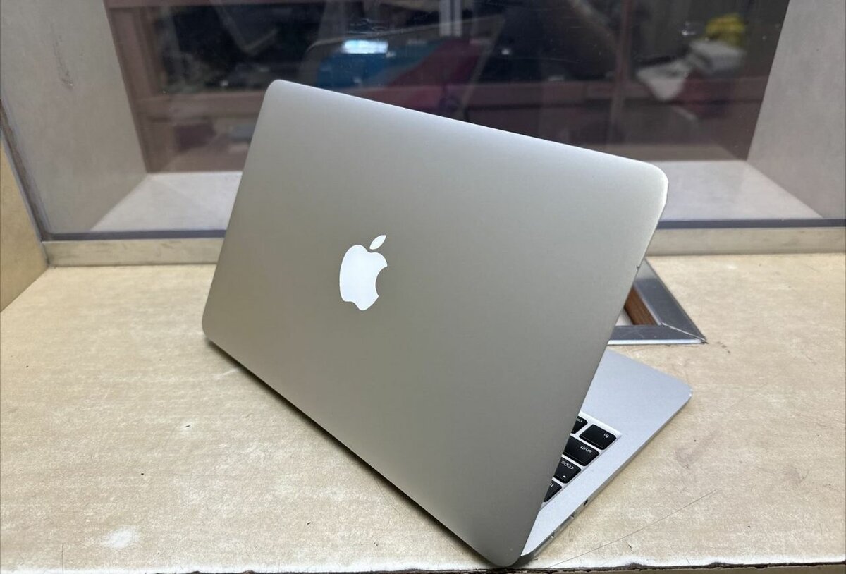 Mini APPLE Macbook air