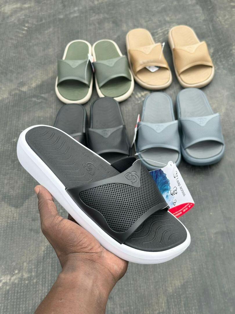 Claquettes confortables unisexes