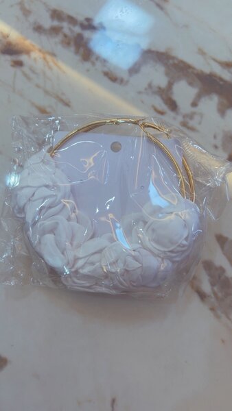 Boucle d'oreille en fleur