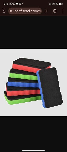 Lot de Marqueurs et Tableau Blanc