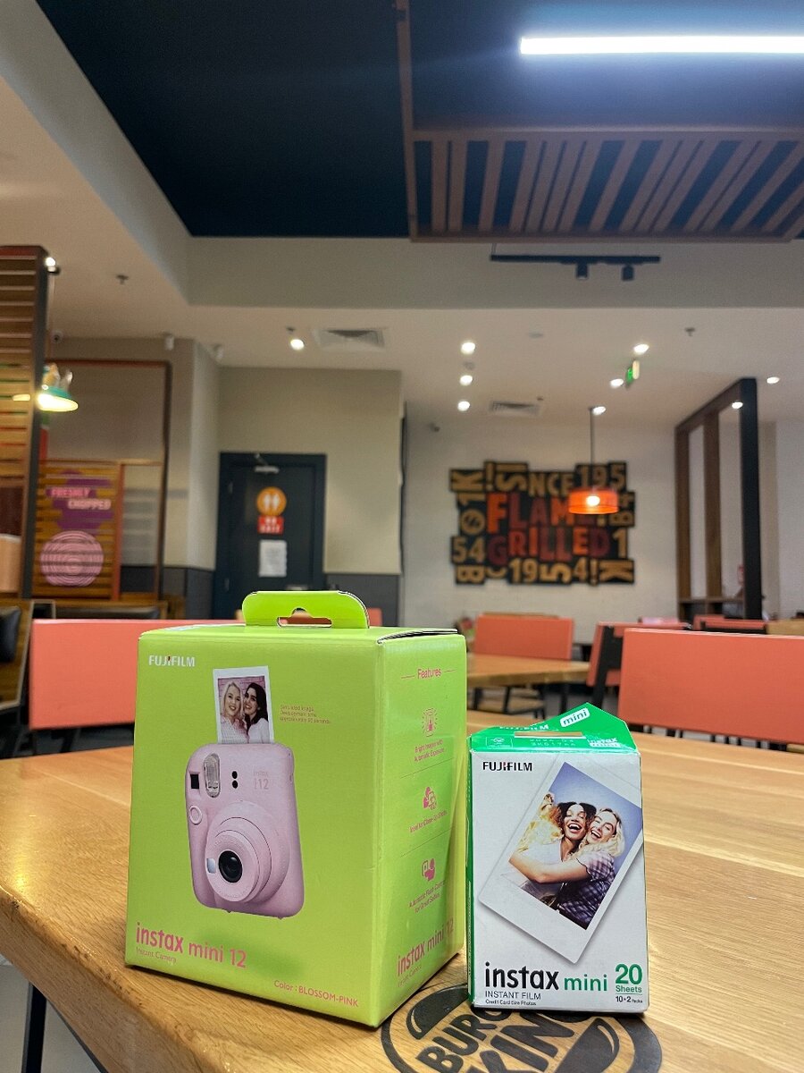 Instax mini 12 Polaroid camera