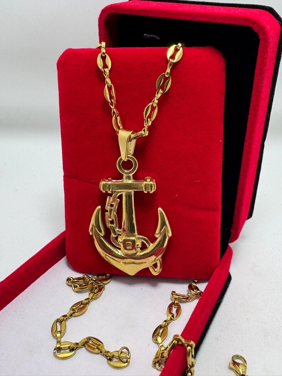 Collier Pendentif Ancre Doré