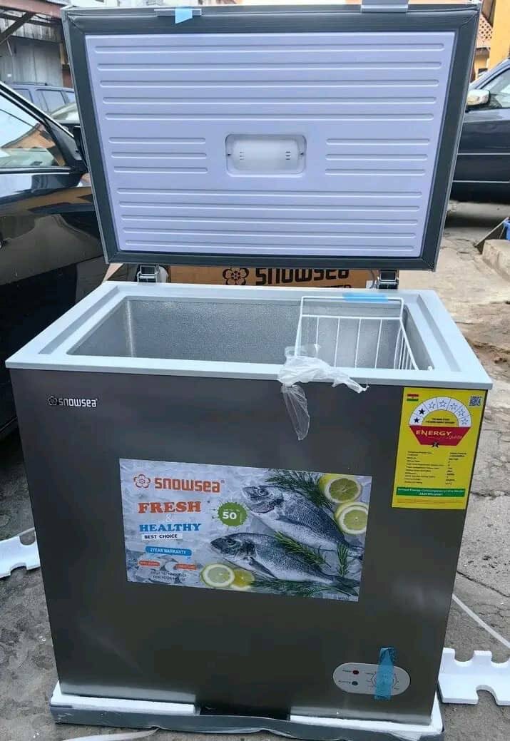 CHEST FREEZER 150 Liters