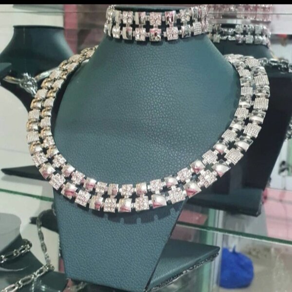 Parure de bijoux élégante