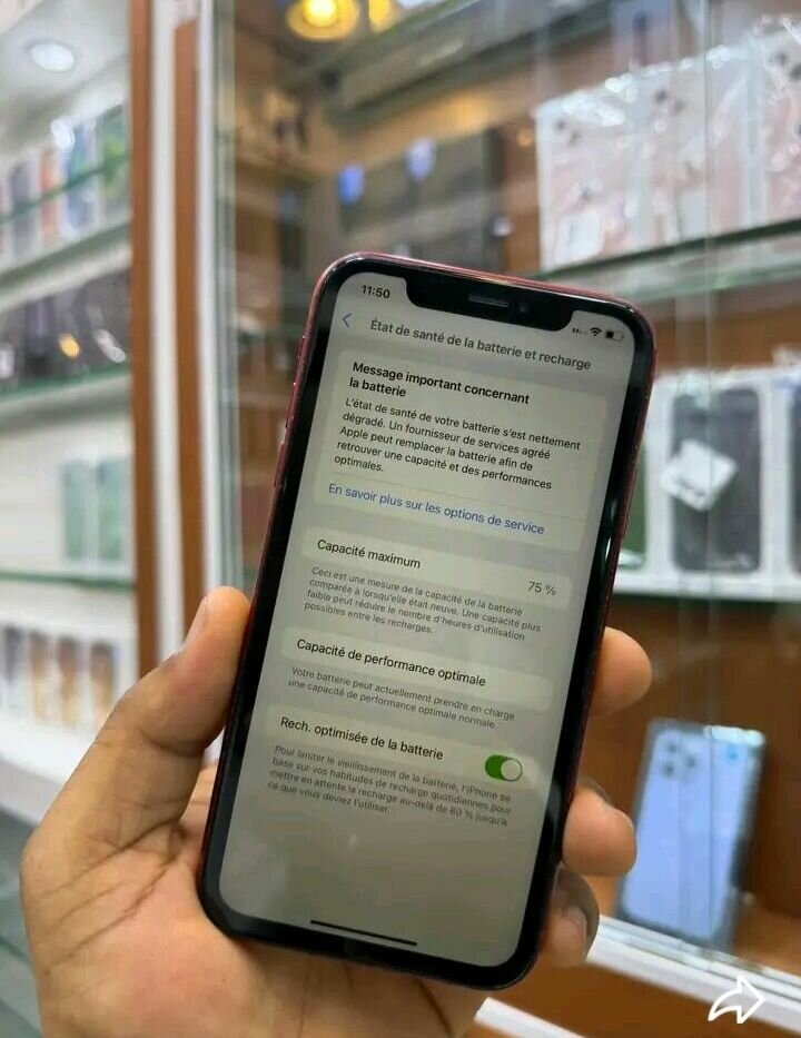 iPhone XR rouge puissant