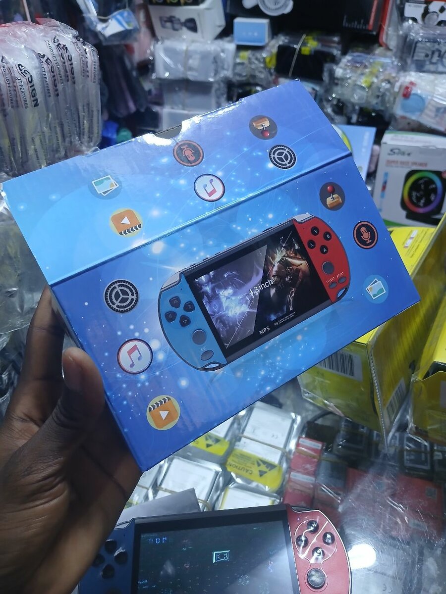 Jouet avec plusieurs jeux installé