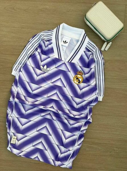 Maillot Real Madrid rétro violet