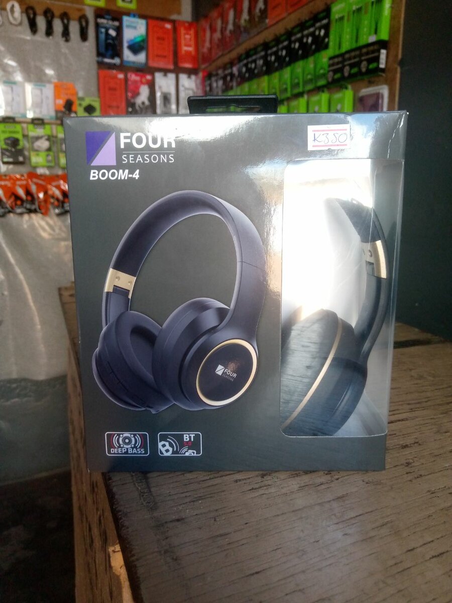 Boom 4 Headphones