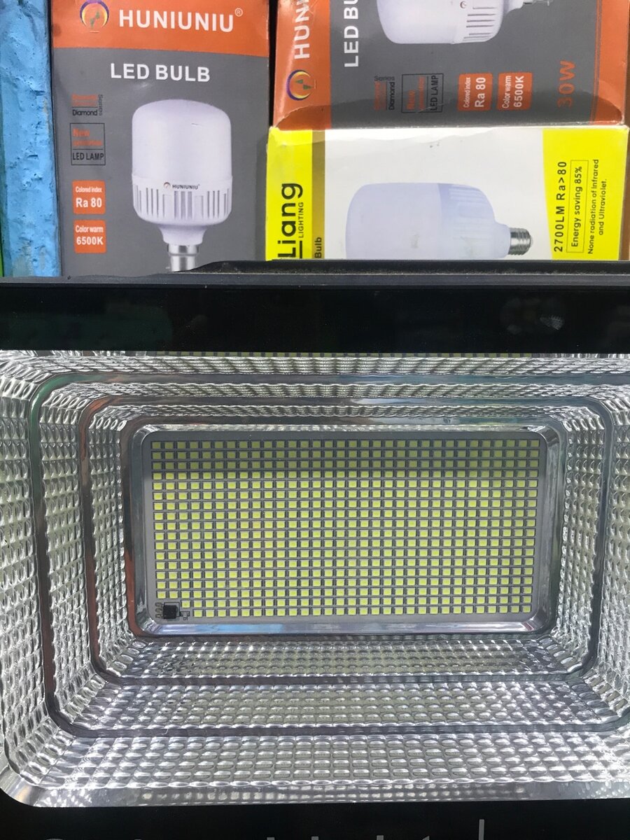 Projecteur Solaire LED 300W