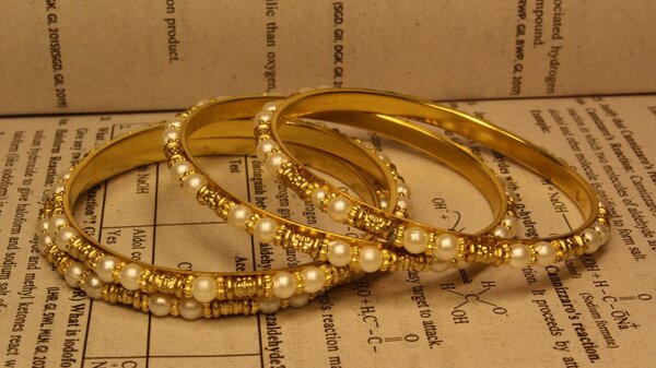 Unique Casual White Pearls Design Bangles