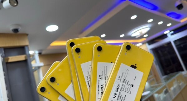 iPhone XR 64 GB QUASI NEUF