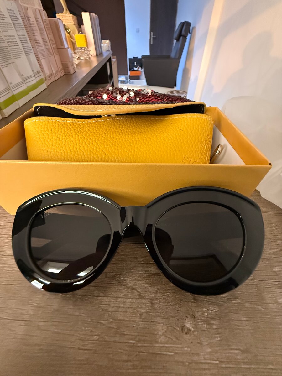 Elegant Leather Purse