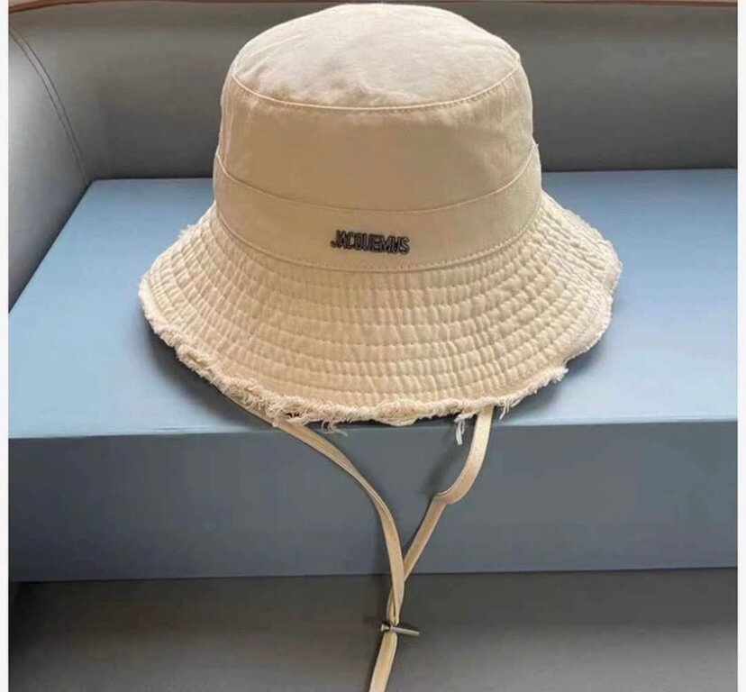 Bucket hat
