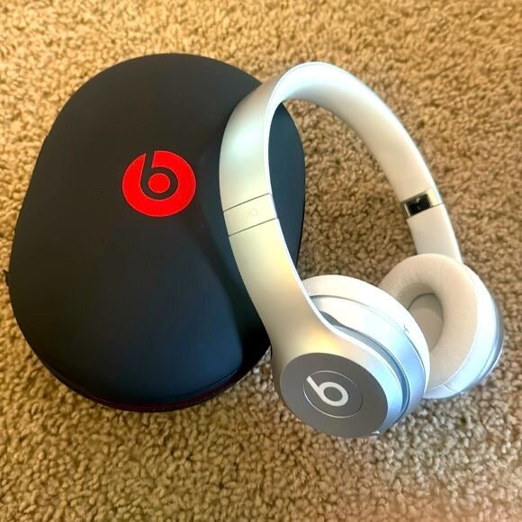 Beats Solo pro