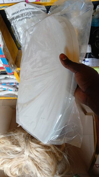 Abattant WC en plastique robuste