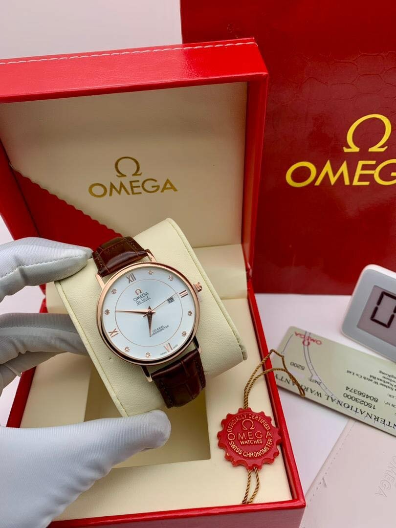 Montre OMEGA De Ville élégante