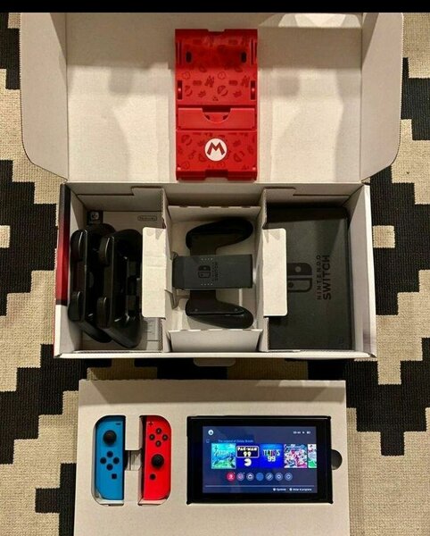 Nintendo Switch Mario Rouge