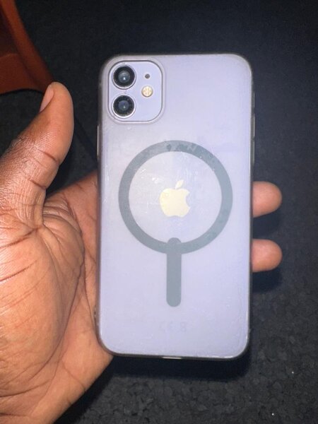 iPhone 11 en bon état