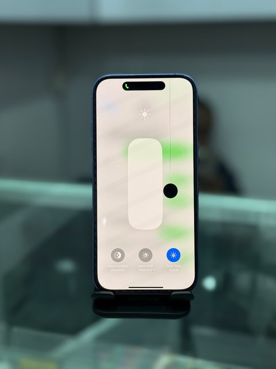 iPhone 16simple avec carton