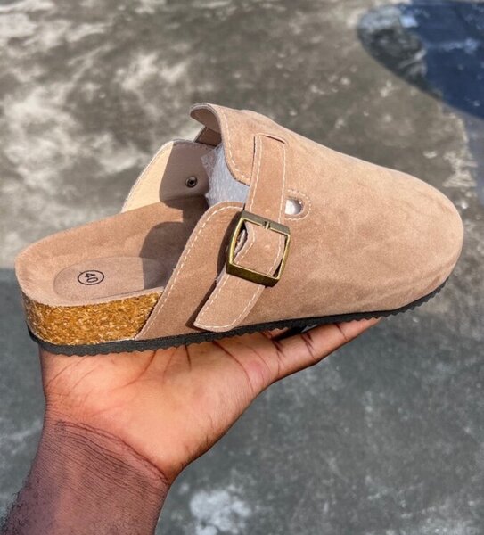 Sandales en daim confortables