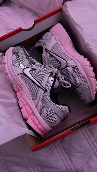 Baskets de course rose tendance