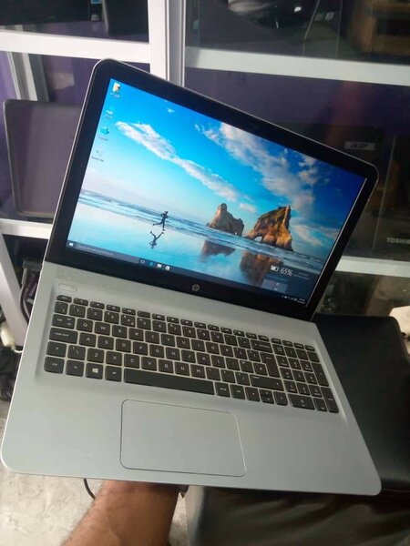 HP pavilion 15 AMD A6 5TH GEN