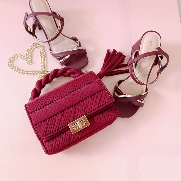 Sac à main tressé chic