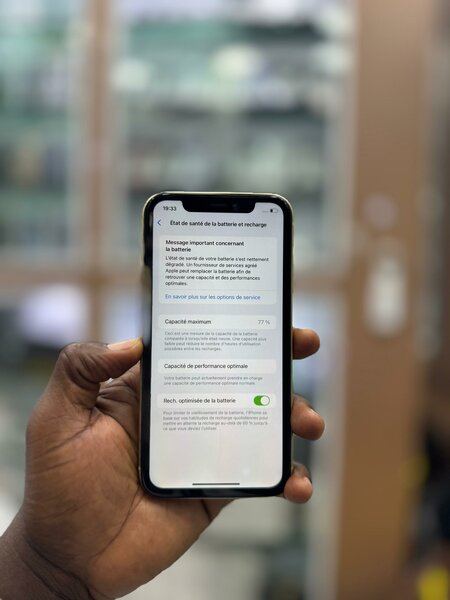iPhone XR 64giga tout passe