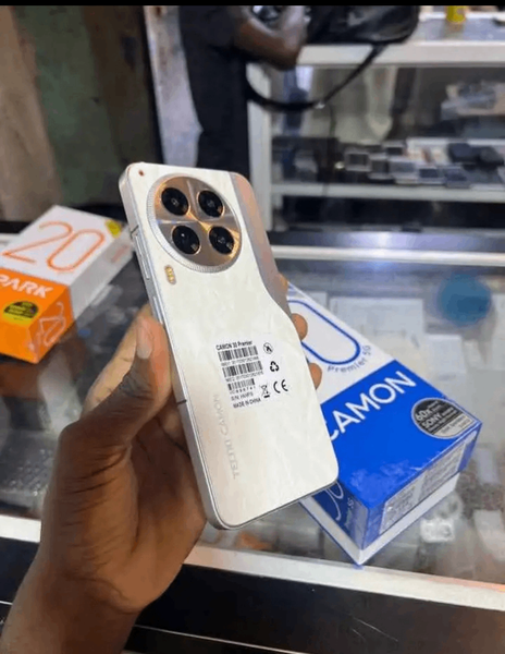 Smartphone Camon 30 Premier 5G