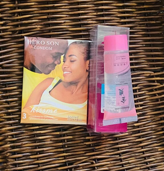 3 préservatifs +1 lubrifiants