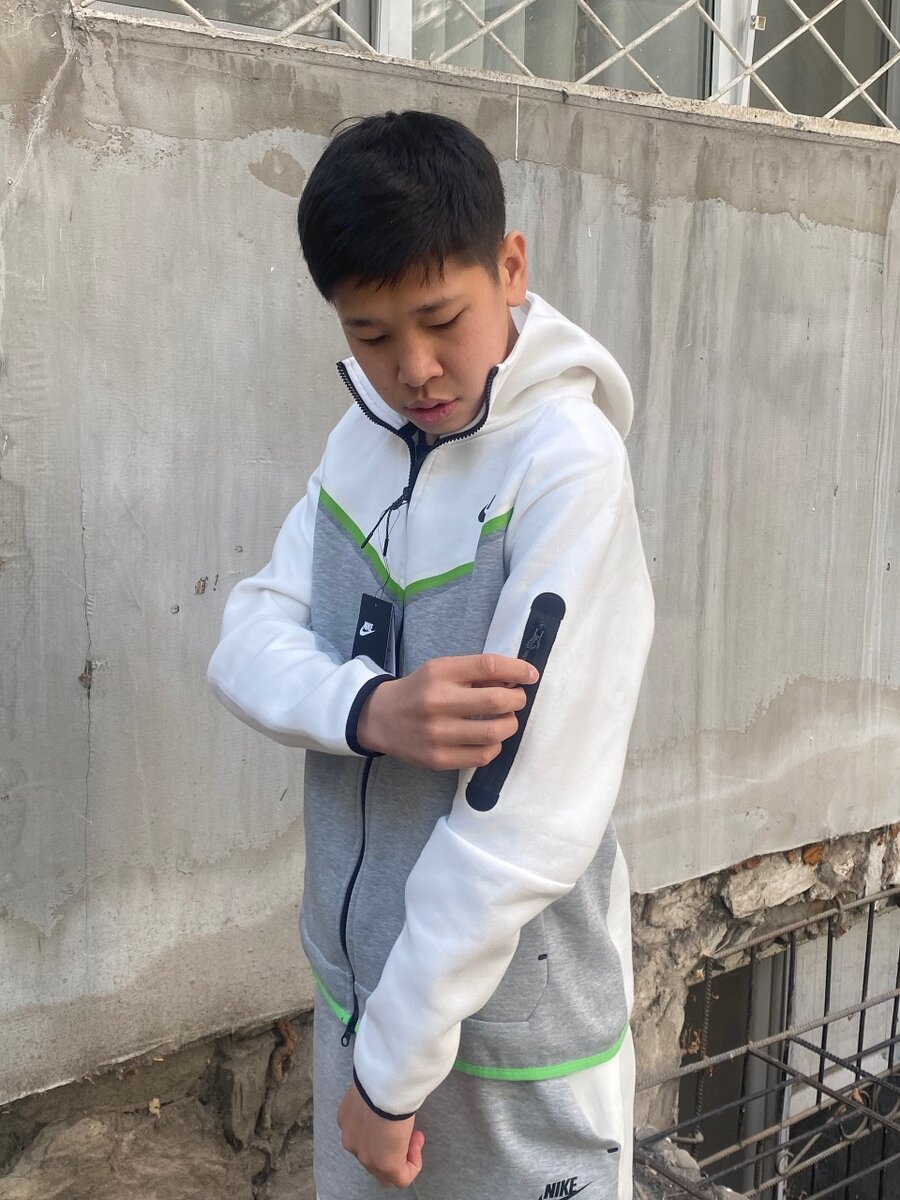 -NIKE TECH FLEECE -РАЗМЕР L