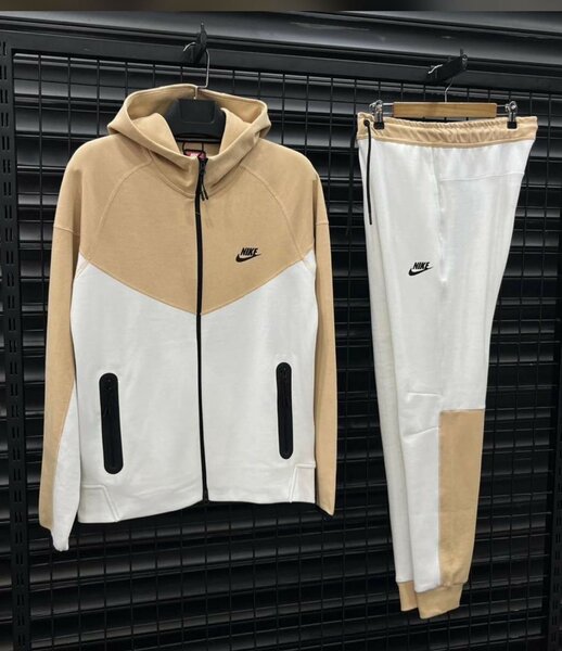 Ensemble Nike