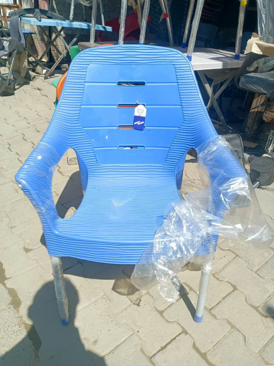 Plastic Chairs Table And Chairs Plastic Dining Chair ChairsO