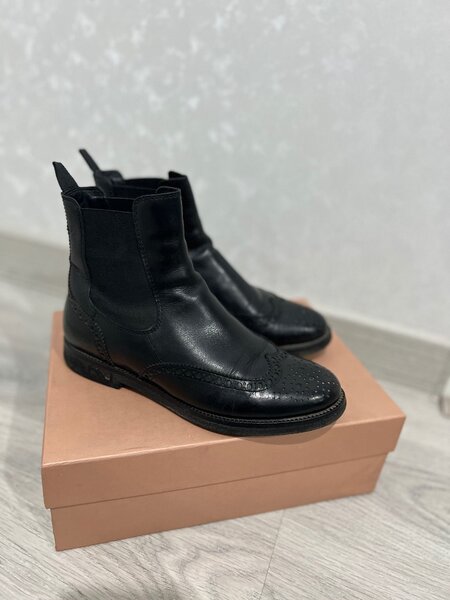 Продаю  челси женские,натуральная кожа буйвола,размер 37.