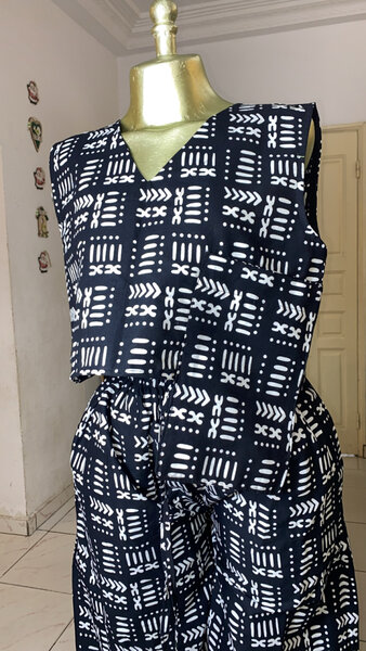 Pantalons larges en tissu imprimé