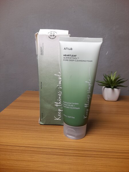 Anua heartleaf cleansing foam