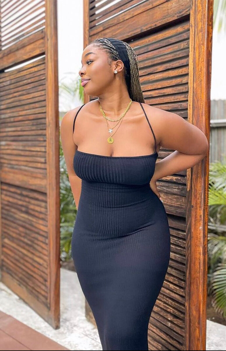 Robe moulante élégante femme