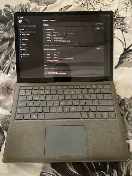Microsoft Surface Laptop