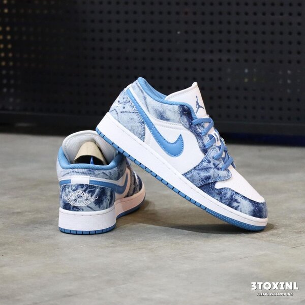 Sneakers Blue Tie-Dye