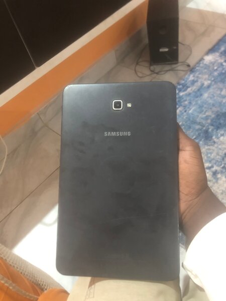 Samsung Tablet with Cracked Screen