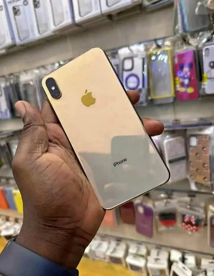 iPhone XS MAX Or 64 Go