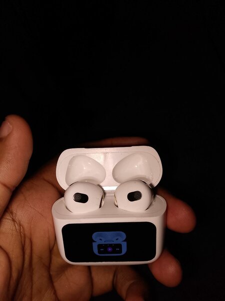 Air pod tactile