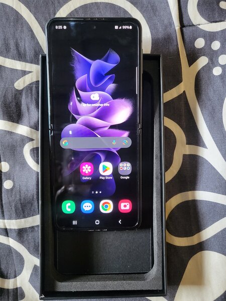 Samsung galaxy Z flip 3 5G