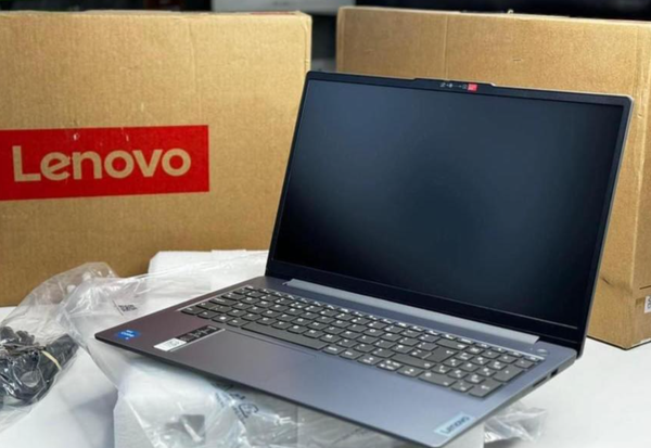 Arctic Grey Lenovo ideapad 3 i3